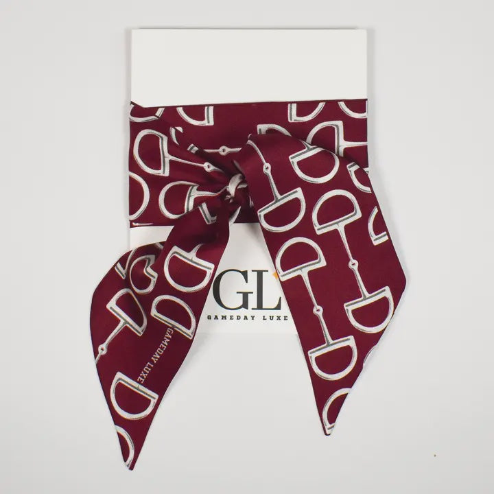 WOMENS GAMEDAY SIGNATURE SCARF TIE IN MAROON