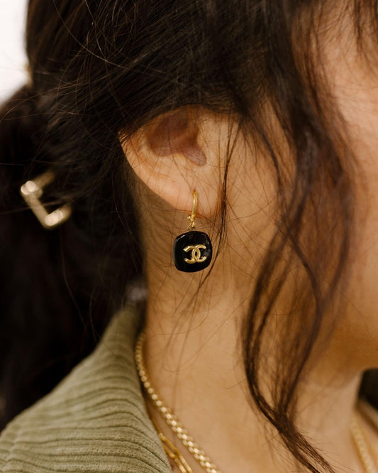 WOMENS CHANEL BUTTON EARRINGS