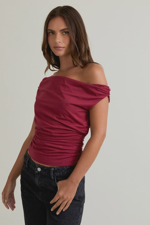 WOMENS OFF THE SHOULDER TOP IN MAROON