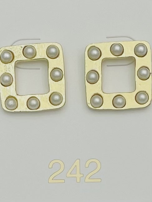 WOMENS CHIC GOLDEN PEARL EARRING