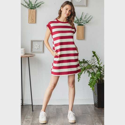 WOMENS STRIPED TEXTURED KNIT DRESS IN BURGUNDY