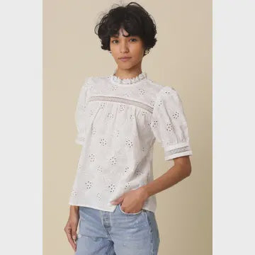 WOMENS EMBROIDERED PUFF SLEEVE TOP IN WHITE